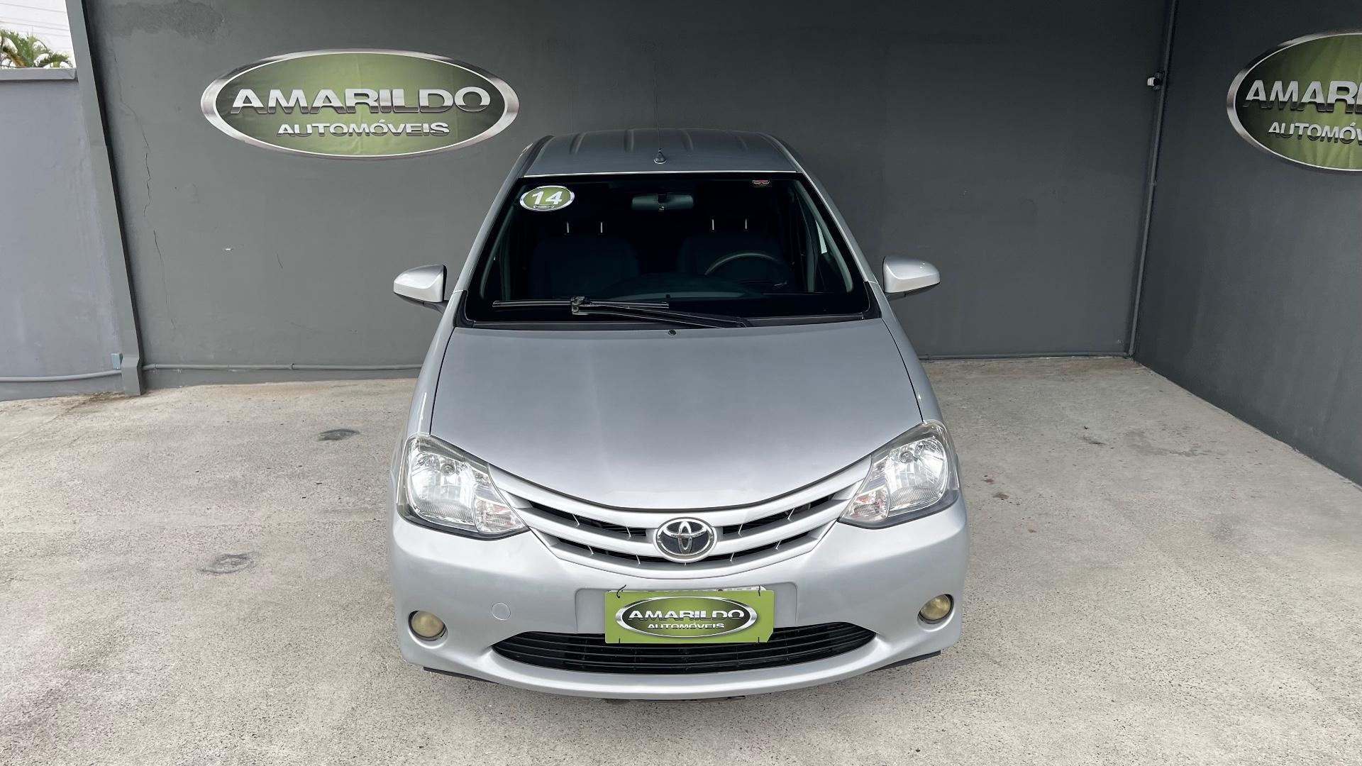 Toyota Etios HB XS 15 2014